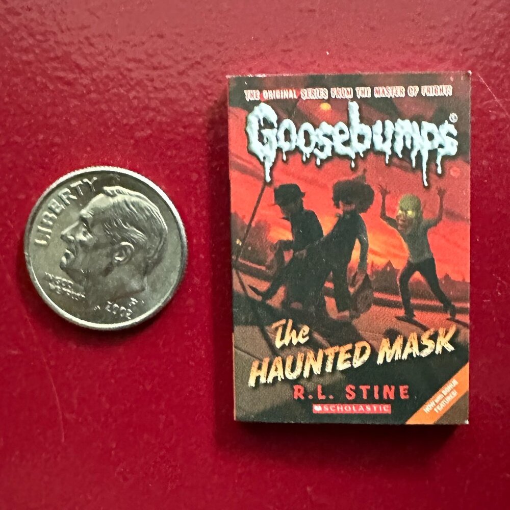 Mini Brands Books: Goosebumps The Haunted Mask